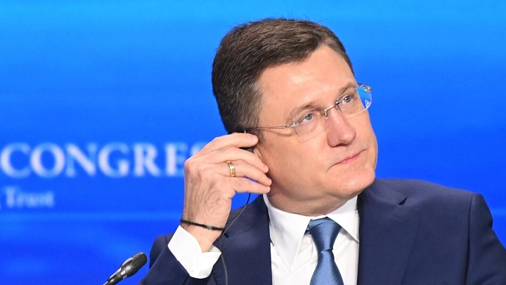 Новак рассказал о планах замещения рабочих мест в России