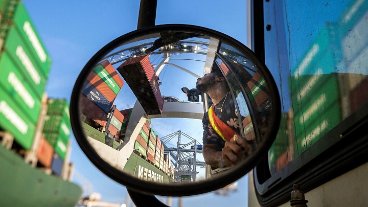 В Нидерландах сообщили об отмене рекордного числа грузоперевозок в США