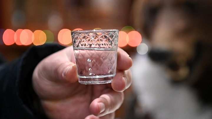 В России за полгода снизилось производство водки